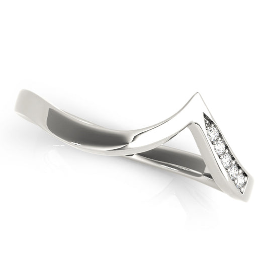 Comfortable and Trendy Round Cut Diamond Wedding Band