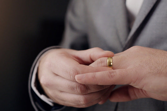 Titanium vs Tungsten vs Gold Best Metals for Men’s Wedding Bands